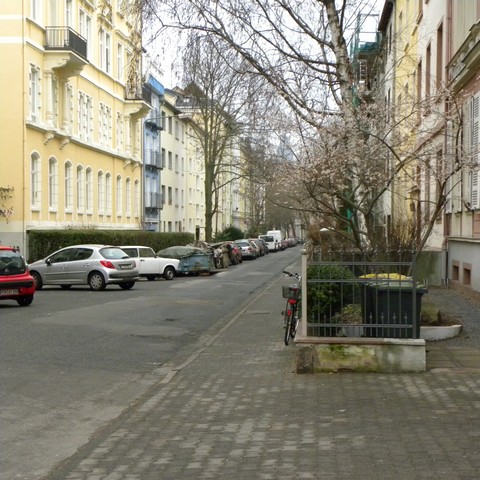 Fichardstraße Blick nach Westen mit Vorgärten